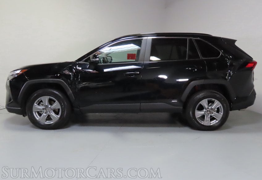 2025 Toyota RAV4 Hybrid XLE - Image 5