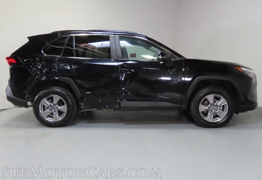 2025 Toyota RAV4 Hybrid XLE - Image 6