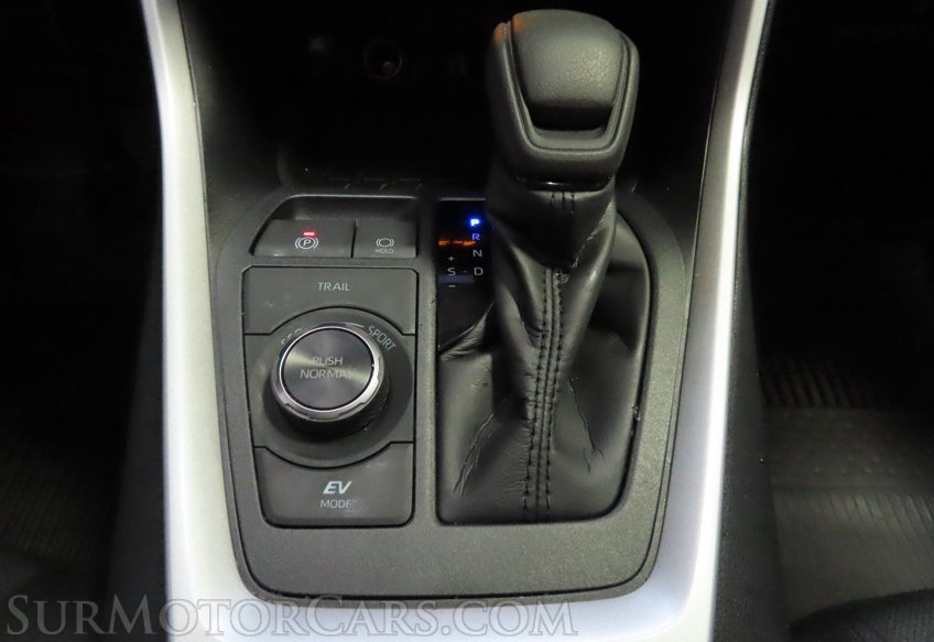 2025 Toyota RAV4 Hybrid XLE - Image 48