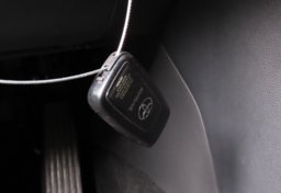 2025 Toyota RAV4 Hybrid XLE - Image 31