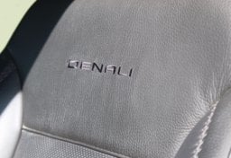 2024 GMC Sierra 2500HD Denali - Image 32