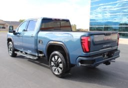 2024 GMC Sierra 2500HD Denali - Image 6