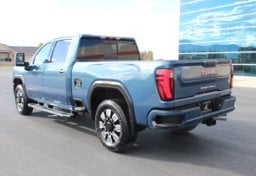 2024 GMC Sierra 2500HD Denali - Image 8