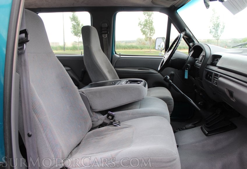 1995 Ford F-350 XL - Image 36