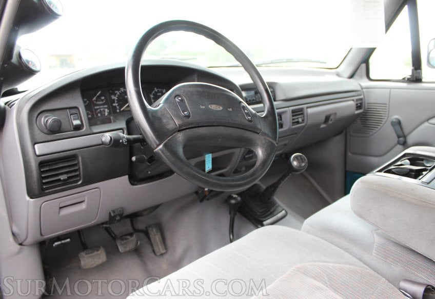 1995 Ford F-350 XL - Image 34