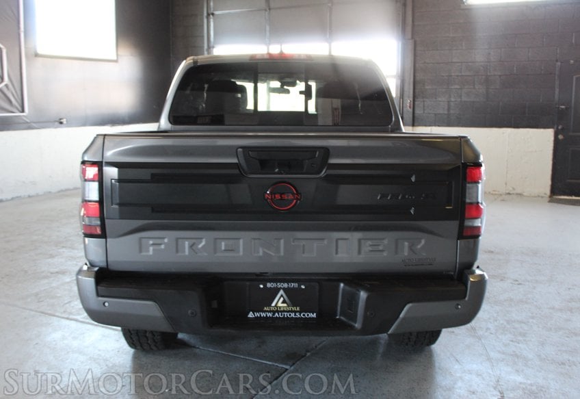 2025 Nissan Frontier PRO-4X - Image 12