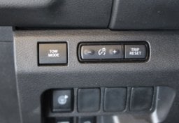 2025 Nissan Frontier PRO-4X - Image 46