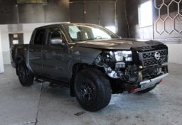 2025 Nissan Frontier PRO-4X - Image 3
