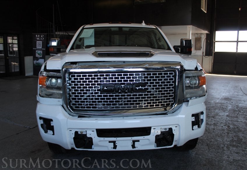 2017 GMC Sierra 3500HD - Image 11