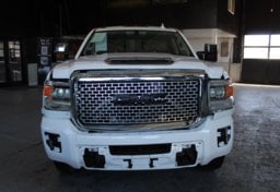 2017 GMC Sierra 3500HD - Image 11