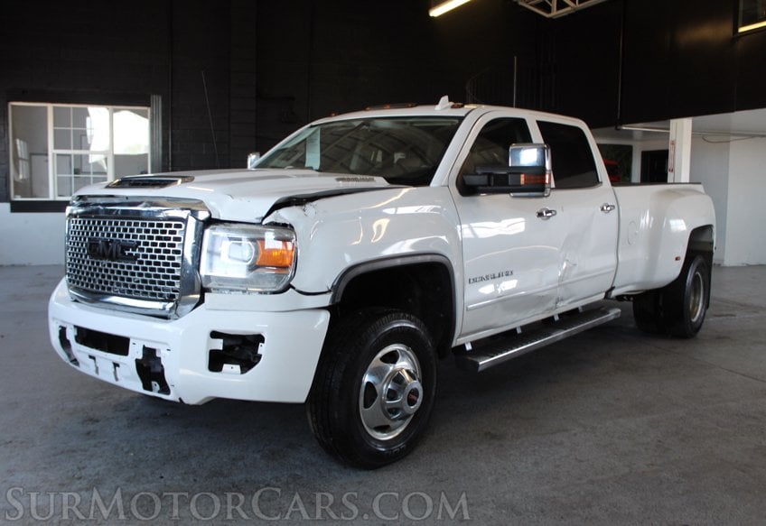 2017 GMC Sierra 3500HD - Image 4