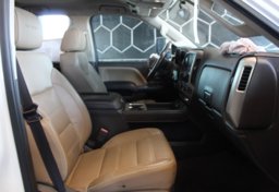 2017 GMC Sierra 3500HD - Image 31