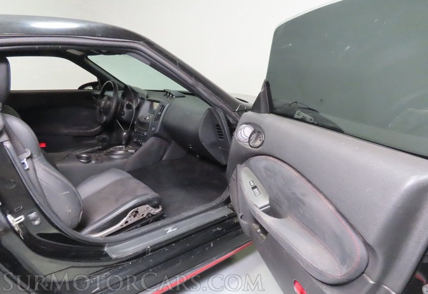 2015 Nissan 370Z NISMO - Image 22