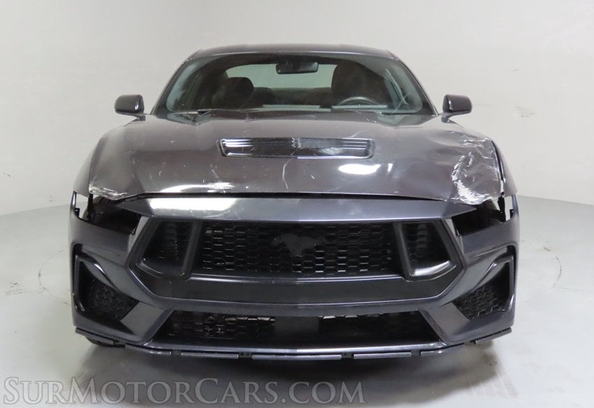 2024 Ford Mustang GT - Image 12