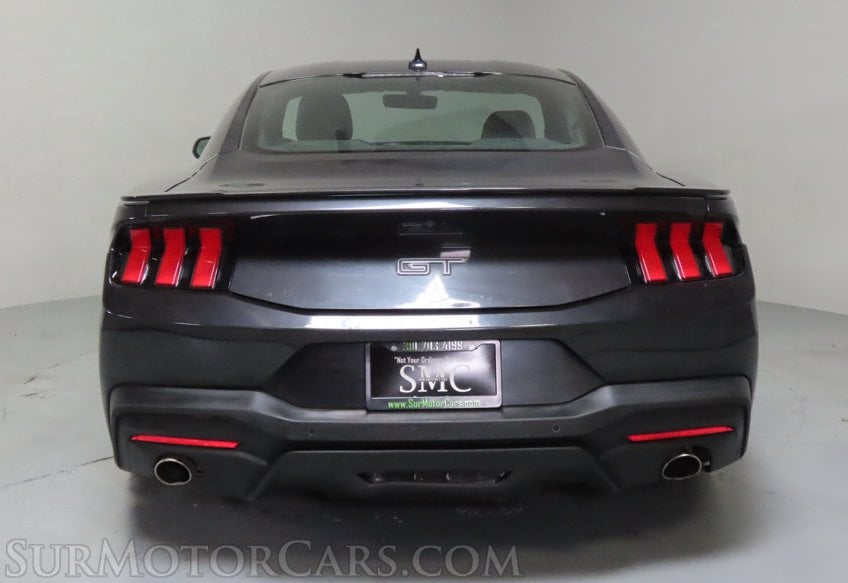 2024 Ford Mustang GT - Image 11