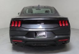 2024 Ford Mustang GT - Image 11