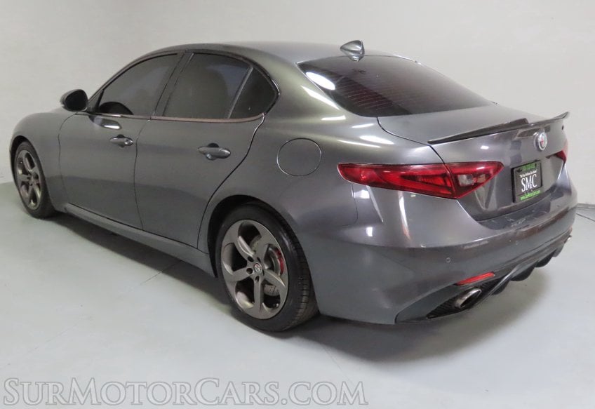 2018 Alfa Romeo Giulia - Image 10