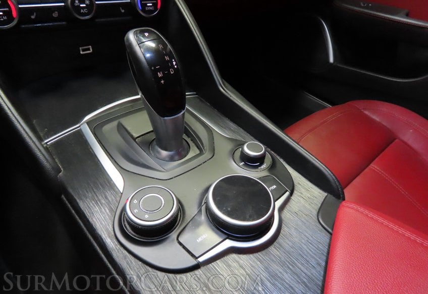 2018 Alfa Romeo Giulia - Image 54