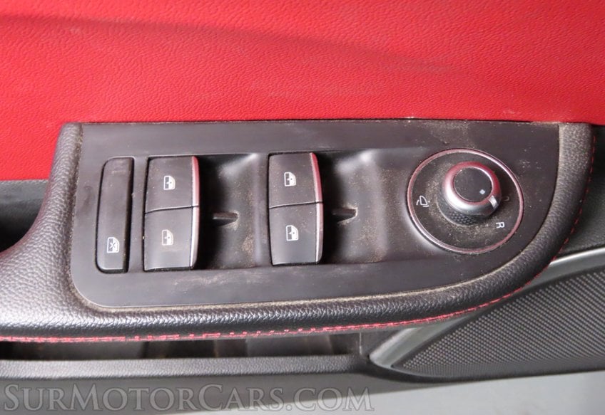2018 Alfa Romeo Giulia - Image 47
