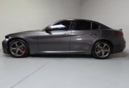 2018 Alfa Romeo Giulia - Image 5