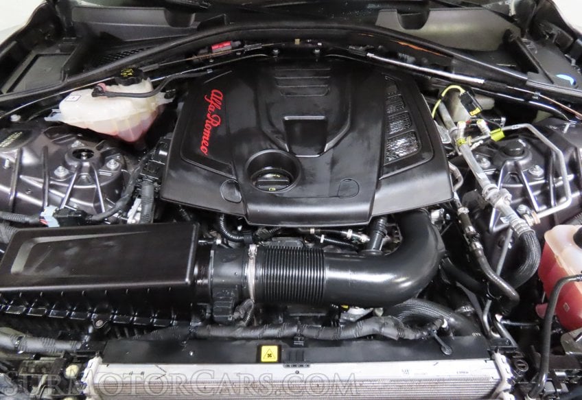 2018 Alfa Romeo Giulia - Image 29