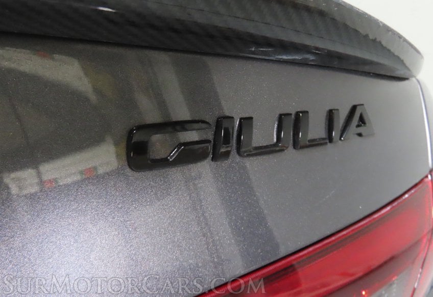 2018 Alfa Romeo Giulia - Image 41