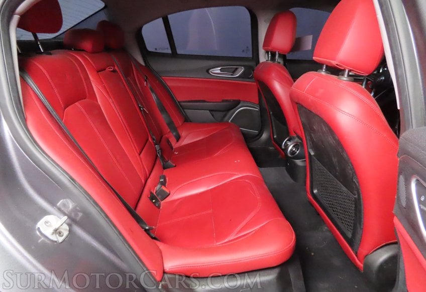 2018 Alfa Romeo Giulia - Image 38