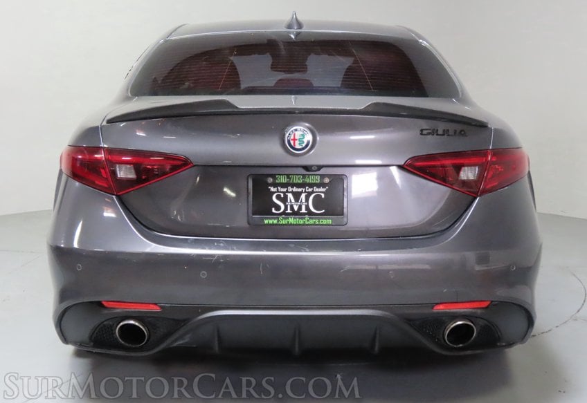 2018 Alfa Romeo Giulia - Image 11