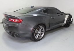 2016 Chevrolet Camaro 1LT - Image 9