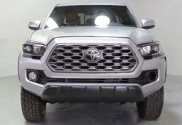2021 Toyota Tacoma TRD Off-Road - Image 12