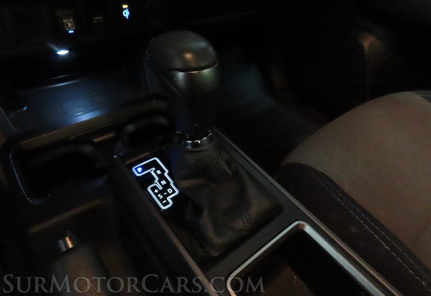 2021 Toyota Tacoma TRD Off-Road - Image 24