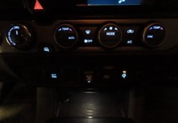 2021 Toyota Tacoma TRD Off-Road - Image 25