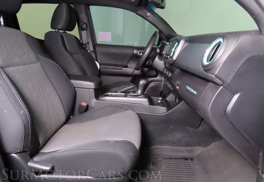 2021 Toyota Tacoma TRD Off-Road - Image 15