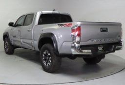 2021 Toyota Tacoma TRD Off-Road - Image 8