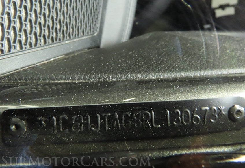 2024 Jeep Gladiator Sport - Image 38