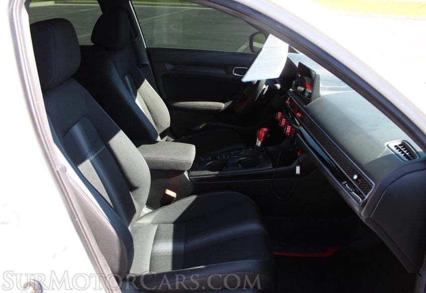 2025 Honda Civic Sport - Image 39