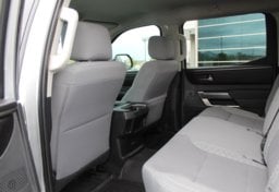 2024 Toyota Tundra 4x4 SR5 - Image 42