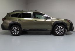 2025 Subaru Outback Limited - Image 4
