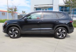 2026 Volkswagen Taos SE 4Motion - Image 17