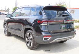 2026 Volkswagen Taos SE 4Motion - Image 16