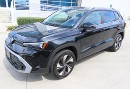 2026 Volkswagen Taos SE 4Motion - Image 1