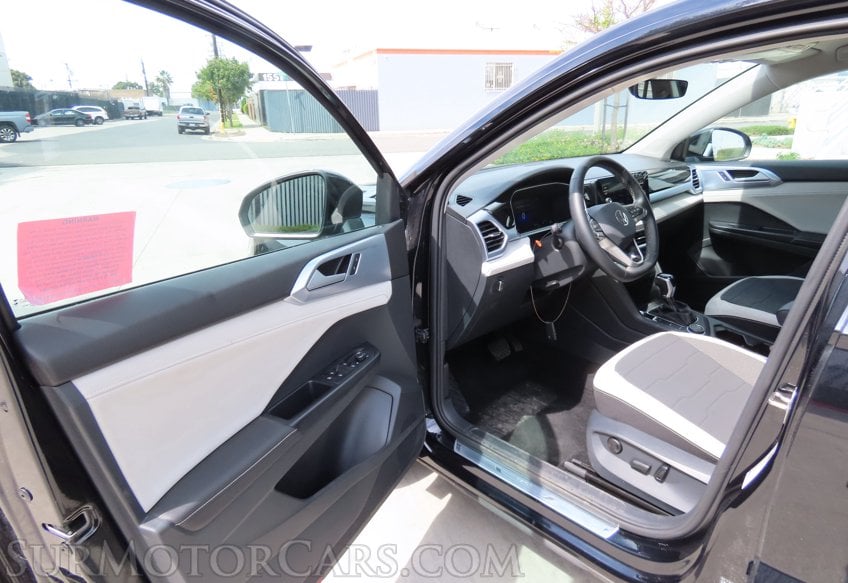 2026 Volkswagen Taos SE 4Motion - Image 23