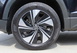 2026 Volkswagen Taos SE 4Motion - Image 18