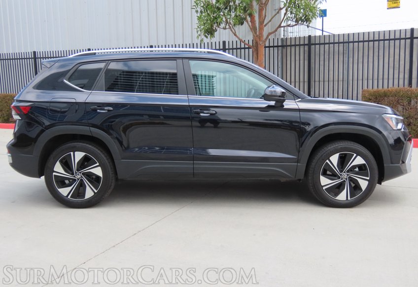 2026 Volkswagen Taos SE 4Motion - Image 10