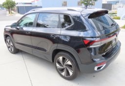 2026 Volkswagen Taos SE 4Motion - Image 5