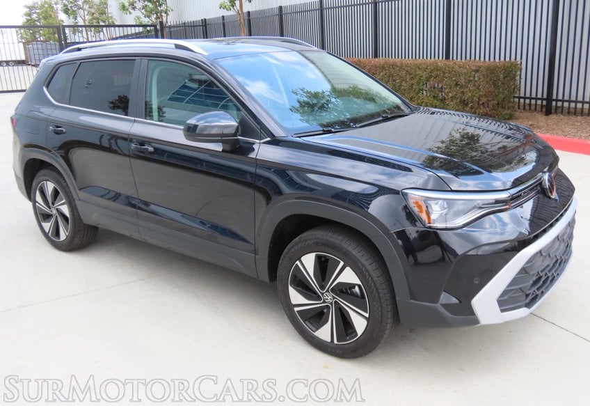 2026 Volkswagen Taos SE 4Motion - Image 2
