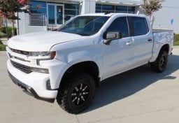 2019 Chevrolet Silverado 1500 LT - Image 2