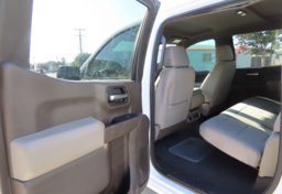 2019 Chevrolet Silverado 1500 LT - Image 38