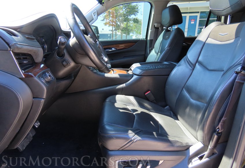 2017 Cadillac Escalade Luxury - Image 20