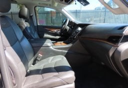 2017 Cadillac Escalade Luxury - Image 27